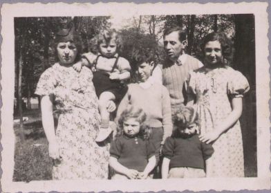 La famille Lisoprawski au parc Montsouris.jpg