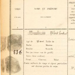 Extrait de la fiche d’écrou d’un détenu pour dénonciation aux allemands provenant du registre d’écrou de Rethel pour les passagers en 1944 (cote : 1431W 57)