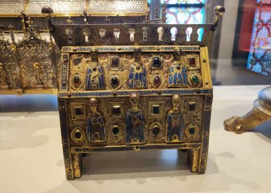 Châsse, XIIIe siècle, cuivre : émail champlevé de Limoges, Brienne-sur-Aisne, classée en 1896